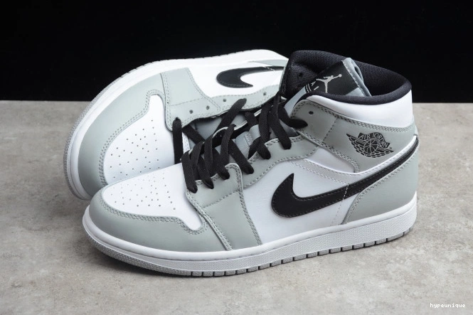 HYPE Light AIR 554724-092 1 Grey Mid Smoke Jordan 0815
